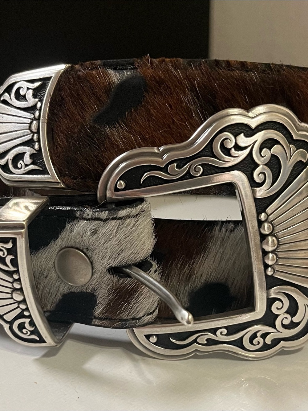 Vintage BISON GENUINE ITALIAN LEATHER Western Belt with Ornate Silver Buckle